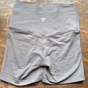 Arizia tna 3” biker shorts